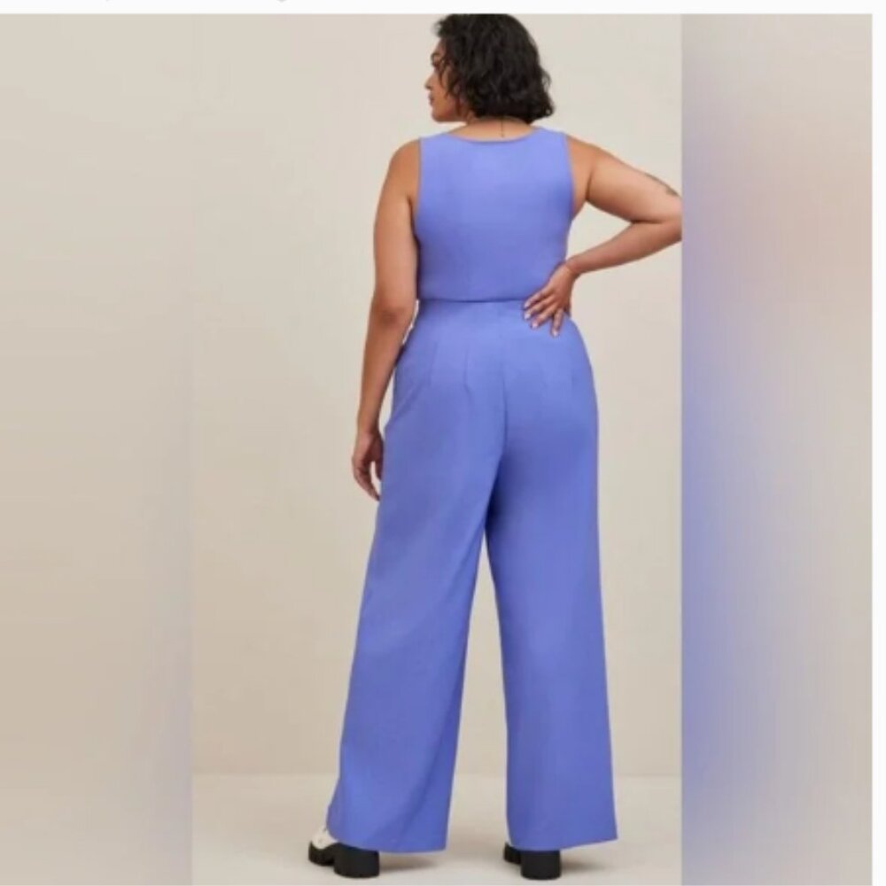 Torrid Pull-On‎ Wide Leg Studio Refined Crepe High-Rise Pants (1486) - Picture 2 of 11